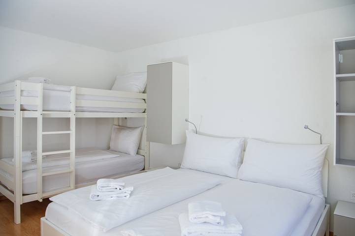 Ganze Wohnung, Wohnung direkt am Skilift mit Bergblick in Churwalden, Plessur Alpen