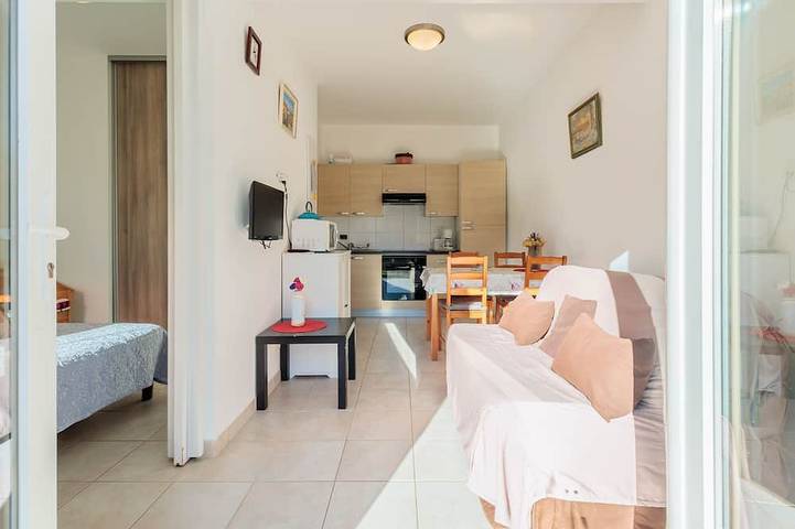 Gîte pour 2 personnes, avec terrasse, animaux acceptés à Reilhanette - 4