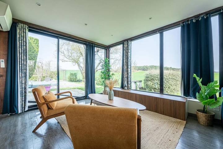 Location de vacances pour 8 personnes, avec jardin ainsi que piscine et terrasse dans Villemer - 4