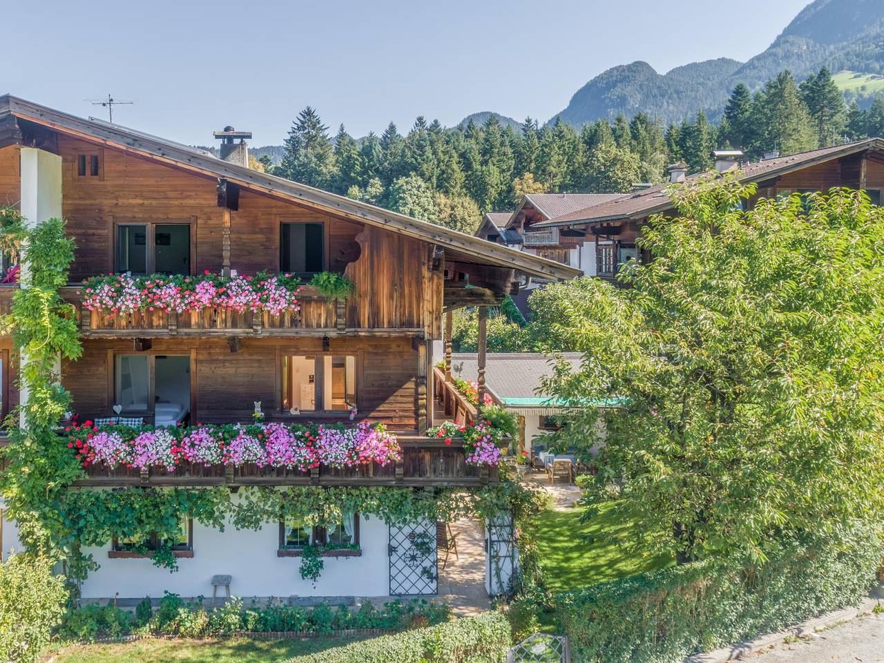 Ganze Wohnung, Gemütliche Gruppenunterkunft bei der Skipiste in Reith im Alpbachtal, Kitzbüheler Alpen