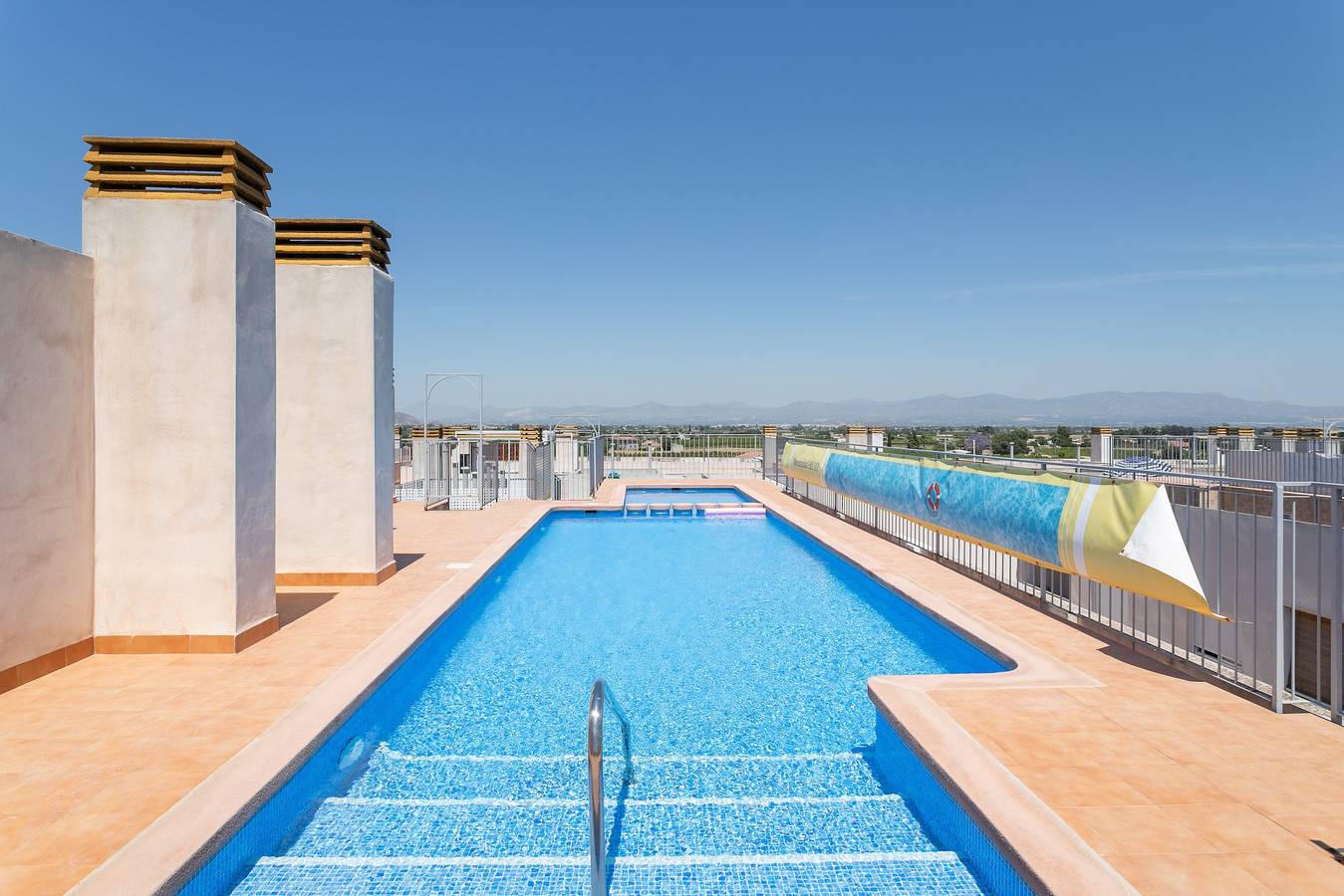 Hel lejlighed, Apartment 'Luz De Almoradí' with Mountain View, Shared Pool and Air Conditioning in Luz de Almoradi, Almoradí