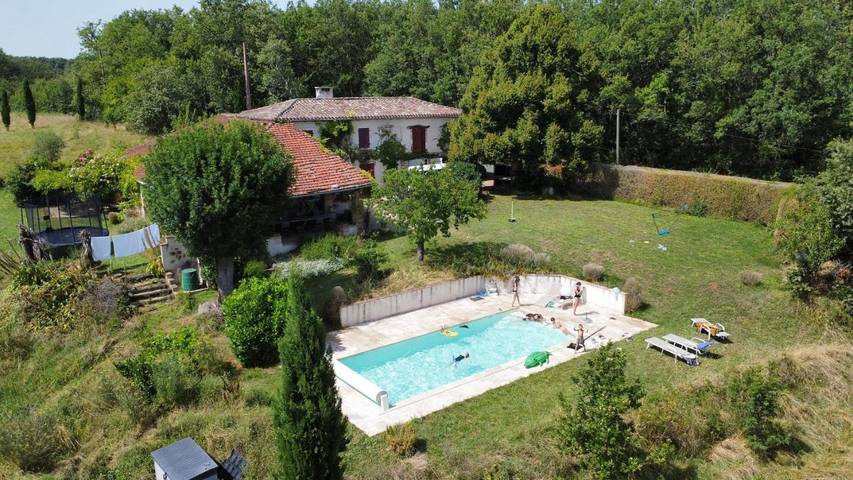 Location de vacances pour 14 personnes, avec piscine et terrasse ainsi que vue et jardin à Castelnau-de-Montmiral - 4