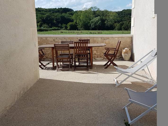 Gîte pour 10 personnes, avec terrasse ainsi que jardin et piscine, animaux acceptés à Haims