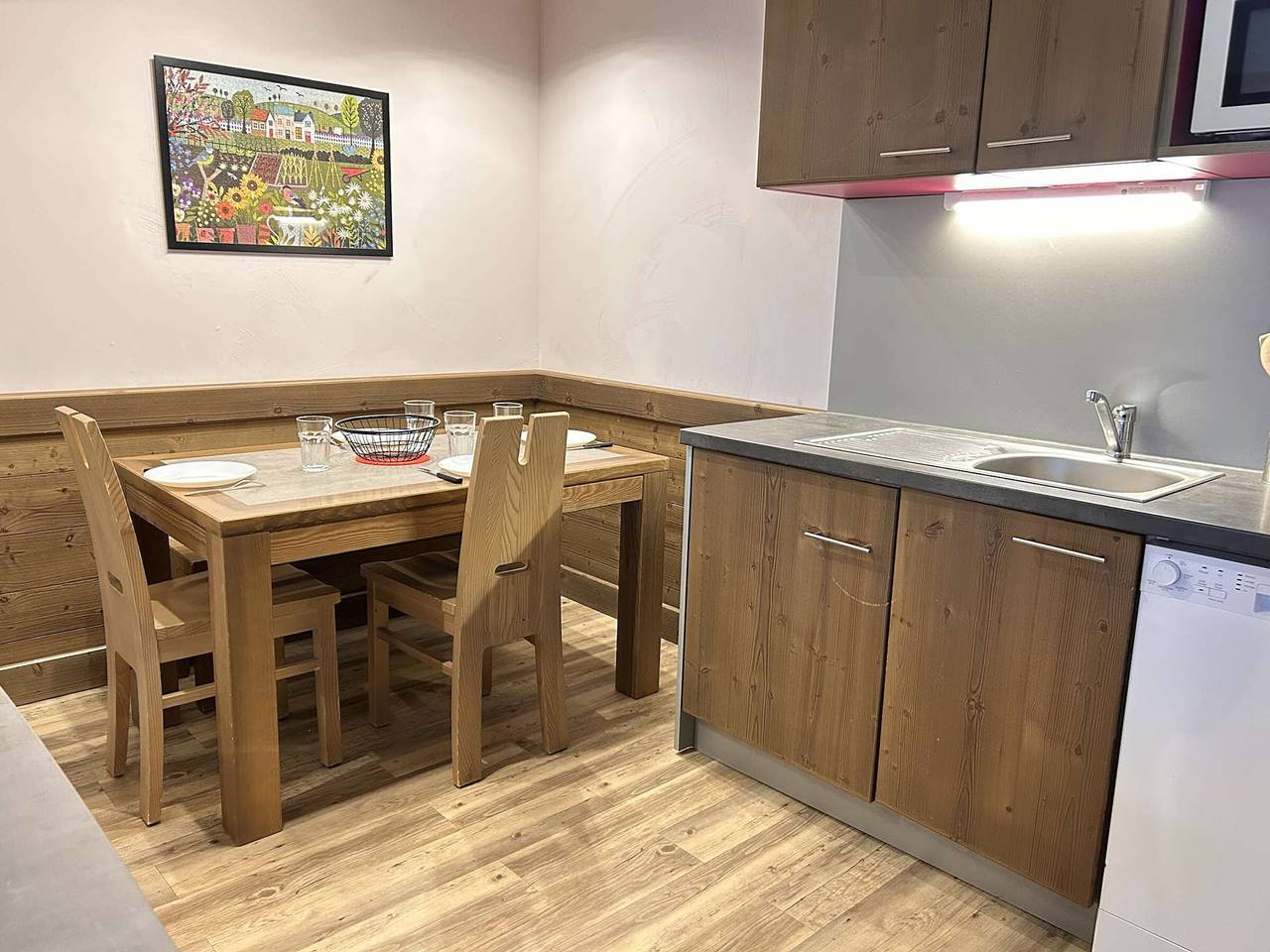 Appartement entier, Appartement 2P cabine, 4 couchages, piscine, sauna, proche pistes – Risoul 1850 in Station de Risoul, Risoul