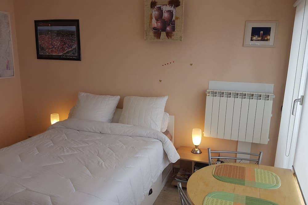 Appartement entier, Studio 01 Location vacance à Obernai en alsace  vue panoramique sur montagne in Obernai, Région de Sélestat-Erstein