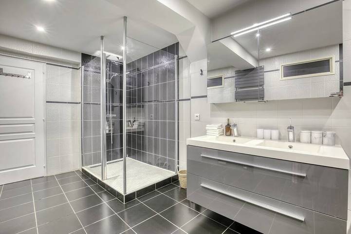 Apartamento entero, In the heart of downtown Saint-Quentin -7 sleeps- 3 bedrooms -150 m2 in San Quintín (Aisne), Aisne