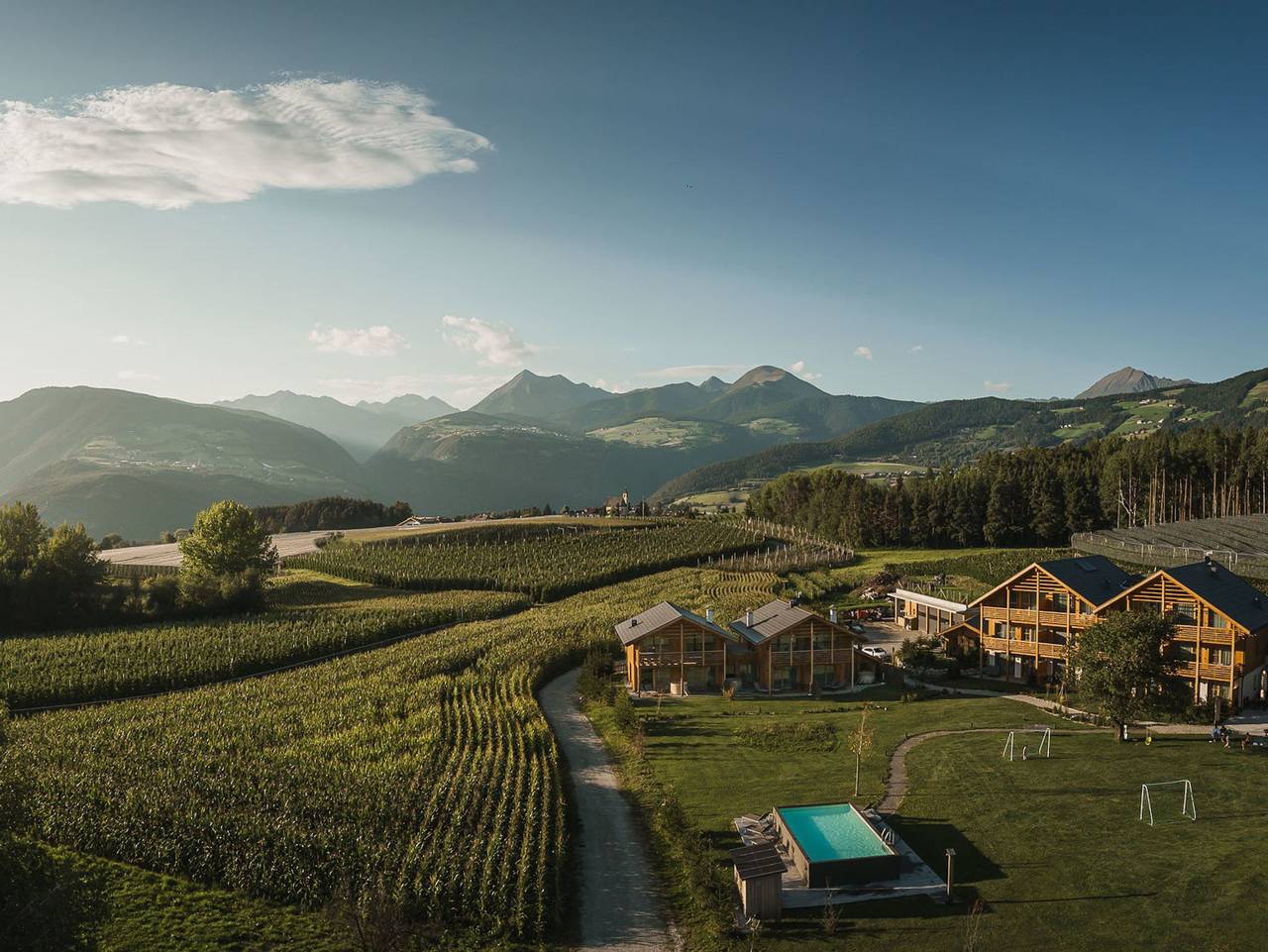 Ganze Ferienwohnung, Kessler's Mountain Lodge - Appartement Comfort Garten in Viums, Natz-Schabs