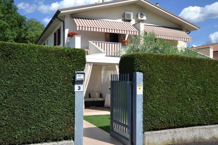Ferienhaus für 6 Personen, mit Pool und Ausblick sowie Kinderpool und Garten am Gardasee - 3