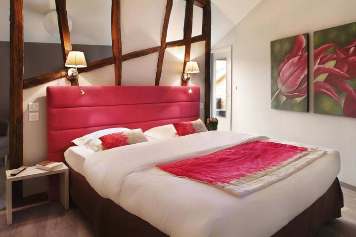 Hôtel pour 2 personnes, avec Jacuzzi et Terrasse ainsi que Jardin et Piscine