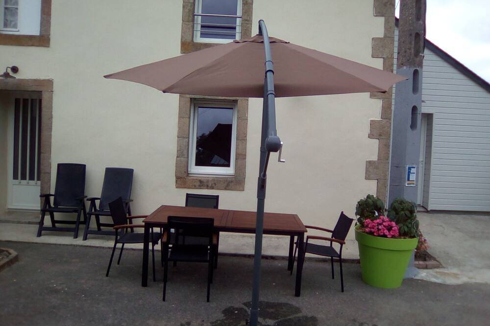 Maison  a la campagne a 10 mn de belles plages de sable fin, ideale pour visites in Cast, Région de Châteaulin