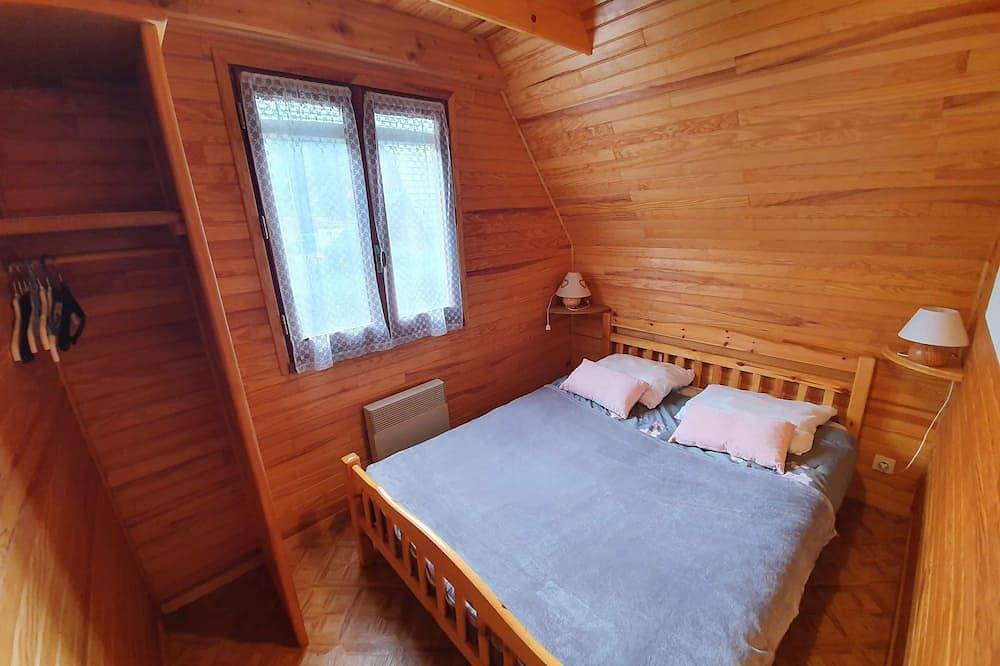 Chalet zwischen Seen und Bergen, unbegrenztes Angeln in Beaulieu, Regionaler Naturpark Volcans d'Auvergne
