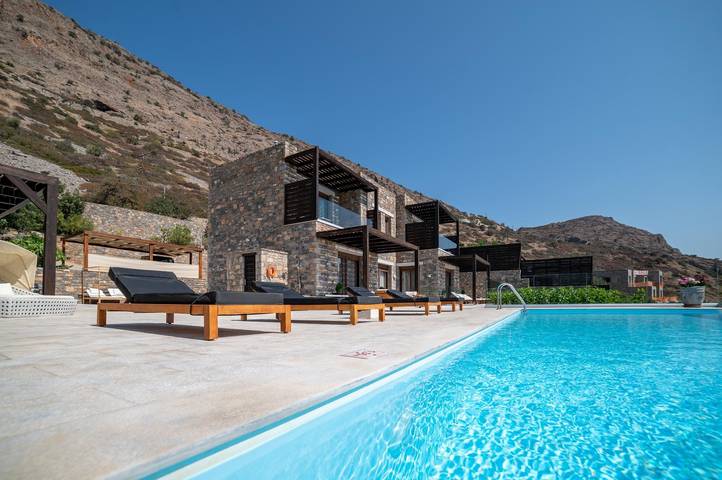 Villa for 10 people, with pool and balcony/terrace in Agios Nikolaos