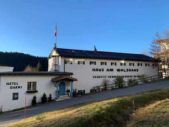 Haus am Waldrand - Einzelzimmer / Apartment in Flims-Dorf, Flims