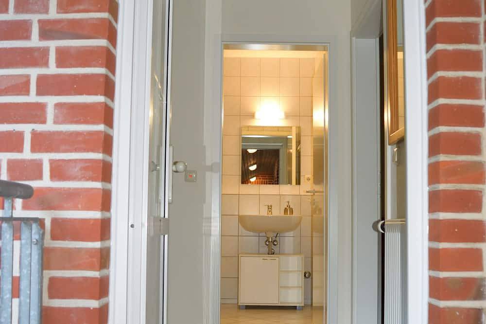 Ganze Wohnung, Gästezimmer mit Küche und Badezimmer für 2-4 Personen in Strandnähe. in Ostfehmarn, Puttgarden