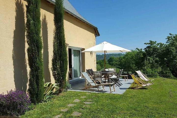 Gîte pour 6 personnes, avec Terrasse et Jardin