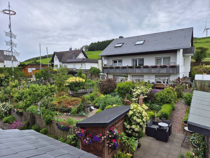 Ganze Wohnung, Ferienwohnung 'Haus  Maria' mit Bergblick, Gemeinschaftsterrasse und WLAN in Olsberg, Hochsauerlandkreis