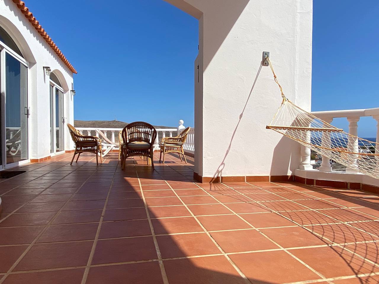 Ganze Wohnung, Ferienwohnung 'Villa Gabriela' mit Meerblick, privater Terrasse und Wlan in Tarajalejo, Tuineje