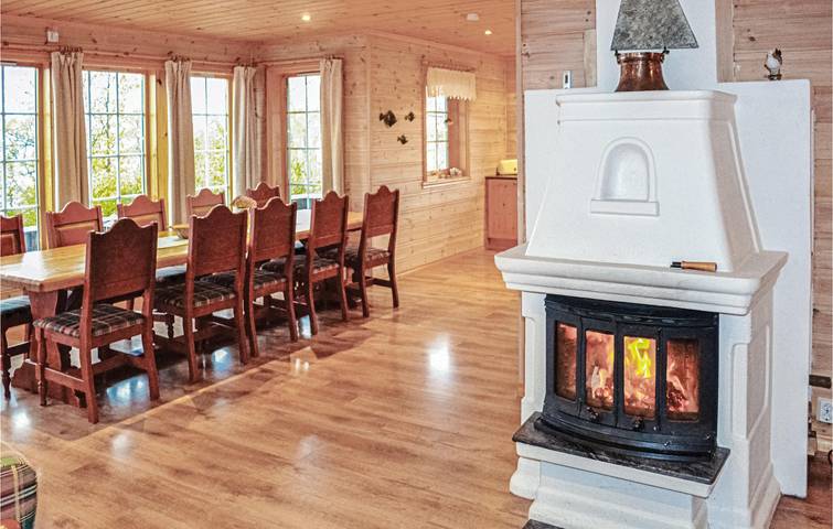 Ferienhaus für 10 Personen mit Sauna in Fusa
