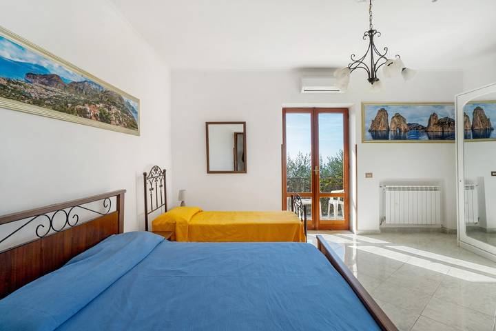 Appartamento per 4 persone, con Balcone e Giardino a Massa Lubrense