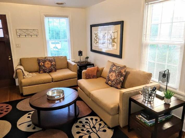 Vacation rental for 4 people, with yard in Richmond