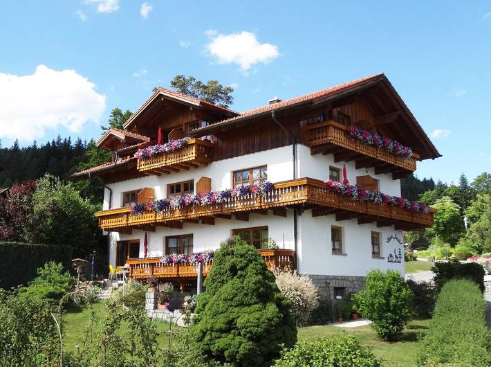 Ferienwohnung für 2 Personen, mit Garten und Pool sowie Balkon - 1