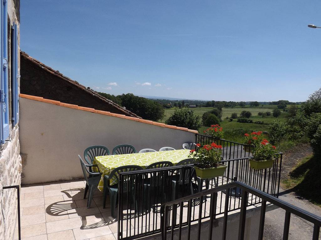 Gîte Le Bel Marquis, près du lac de Saint-Étienne Cantalès in Le Rouget-Pers, Région d'Aurillac