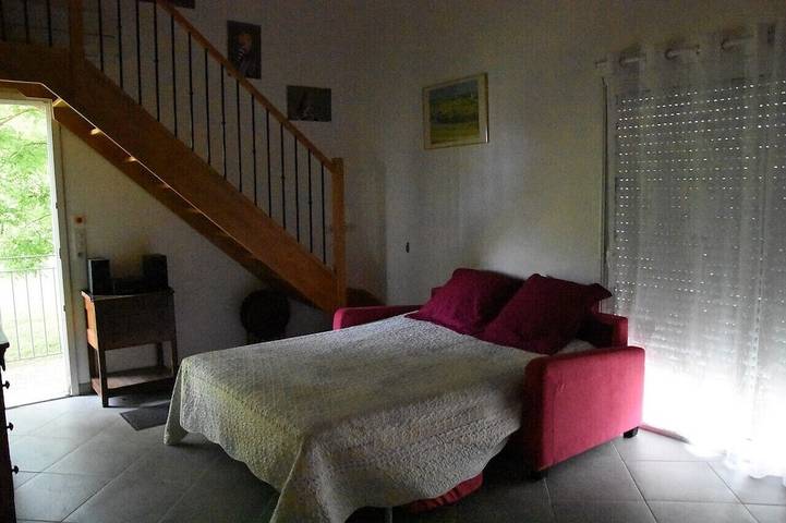 Location de vacances pour 4 personnes, avec jardin et piscine à Beauvoisin - 4