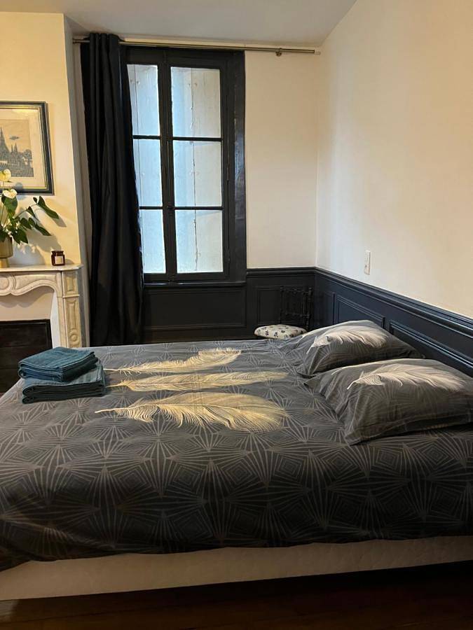 Gîte pour 2 personnes, avec piscine ainsi que jardin et vue à Rugles - 2