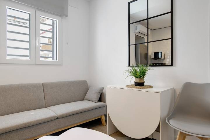 Entire apartment, Apartment 'Apartamentos Habana 2' with Air Conditioning in Playa Barbate, Barbate
