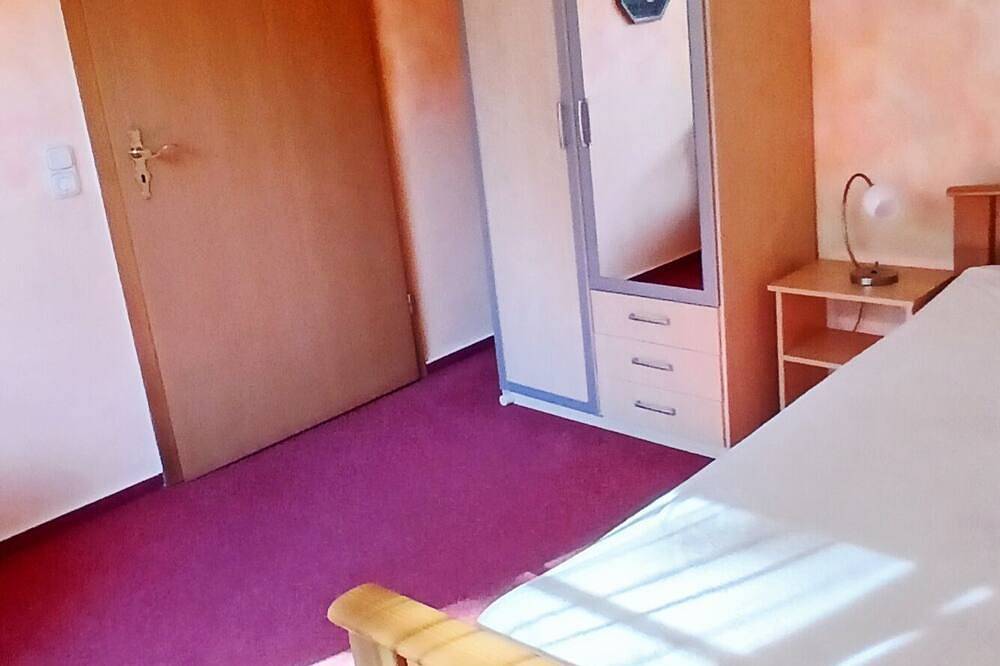 Ganze Wohnung, Behindertenfreundliche Ferienwohnung in idyllischer Lage im Holtriemer Land in Ochtersum, Landkreis Wittmund