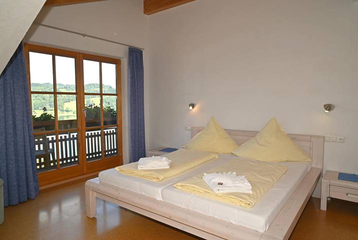 Ferienwohnung für 6 Personen, mit Balkon und Garten sowie Seeblick, kinderfreundlich im Allgäu - 4