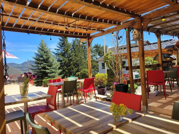 Gîte pour 2 personnes, avec terrasse ainsi que jardin et vue à Artigues - 4