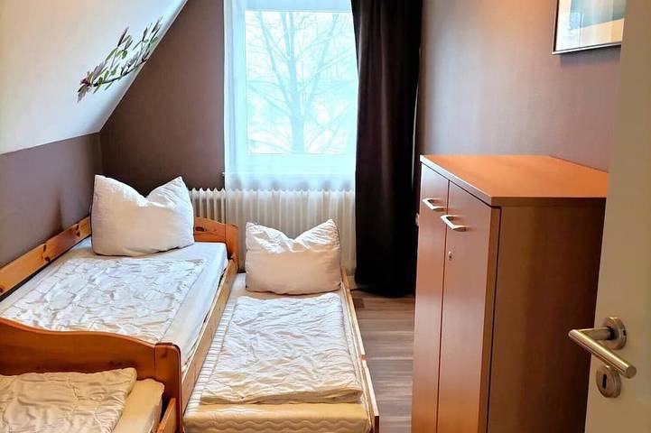 Ferienhaus für 23 Personen, mit Garten und Sauna, mit Haustier in Zetel - 4