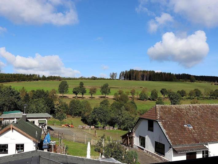 Ferienhaus für 4 Personen, mit Balkon und Terrasse sowie Garten und Ausblick in Herscheid