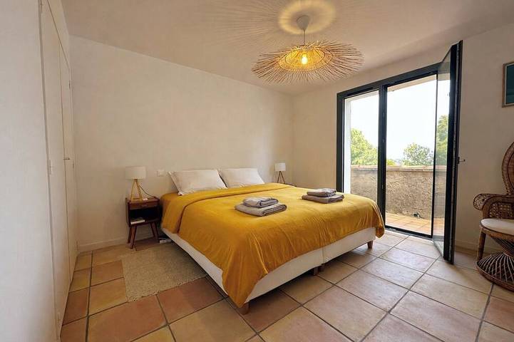 Location de vacances pour 12 personnes, avec jacuzzi ainsi que terrasse et jardin dans Port du Niel - 2