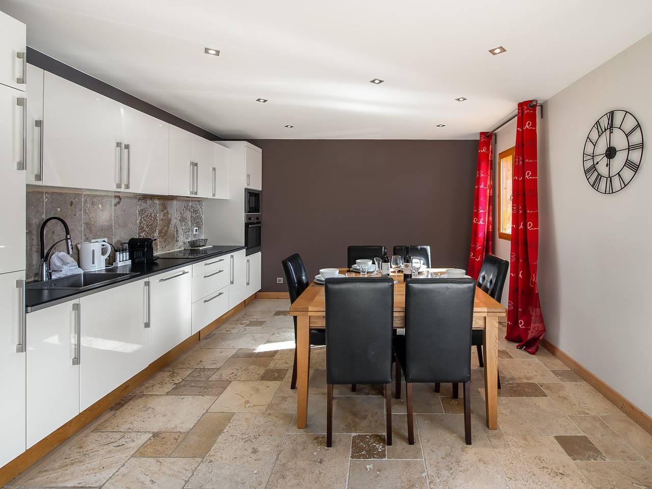 Geheel appartement, Spacious apartment 6 pers, terrace sauna close to slopes in Val Thorens, Les Trois Vallées