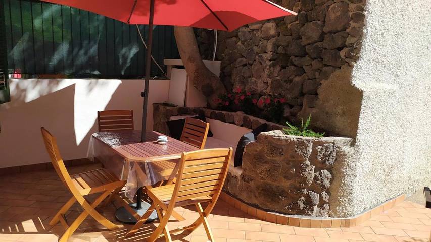 Location de vacances pour 4 personnes, avec terrasse, animaux acceptés dans Ischia Porto - 2