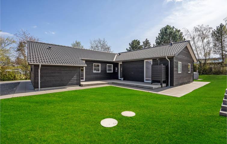 Ferienhaus für 12 Personen, mit Terrasse und Whirlpool sowie Sauna in Egsmark Strand - 2