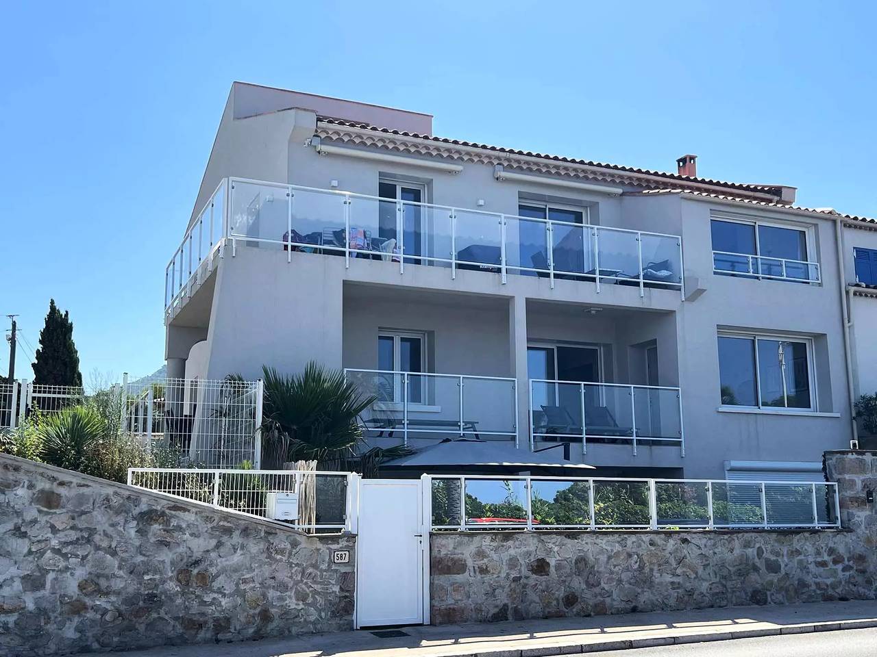Ganze Wohnung, Klimatisiertes Apartment für 6 Personen mit Meerblick - Le Pradet in Le Pradet, Toulon Region