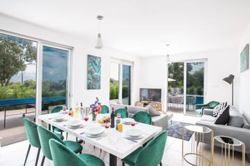Holiday Rental for 10 People in Protaras, South Cyprus, Photo 2