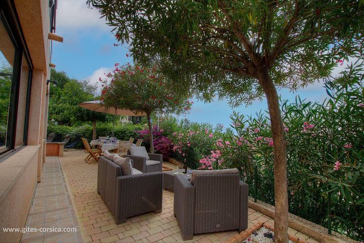 Gîte pour 5 personnes, avec Terrasse ainsi que Jardin et Vue dans Sagone - 3
