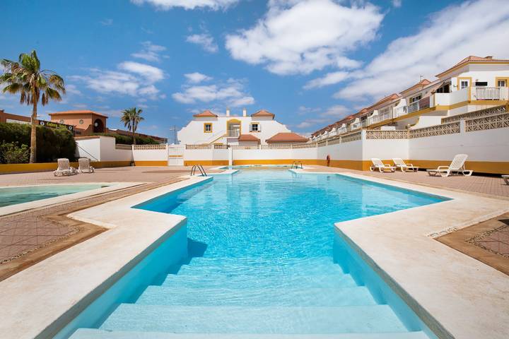 Appartement entier, Appartement Sol y Luna avec piscine, Wi-Fi & terrasse in Caleta de Fuste, Antigua