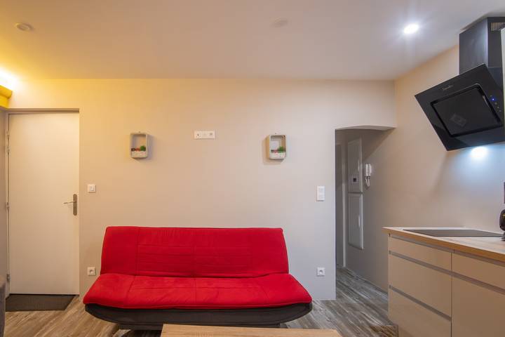 Entire apartment, Apartment '105 - Cosy T2' with Wi-Fi and Air Conditioning in Bourg-Saint-Andéol, Privas (arrondissement)