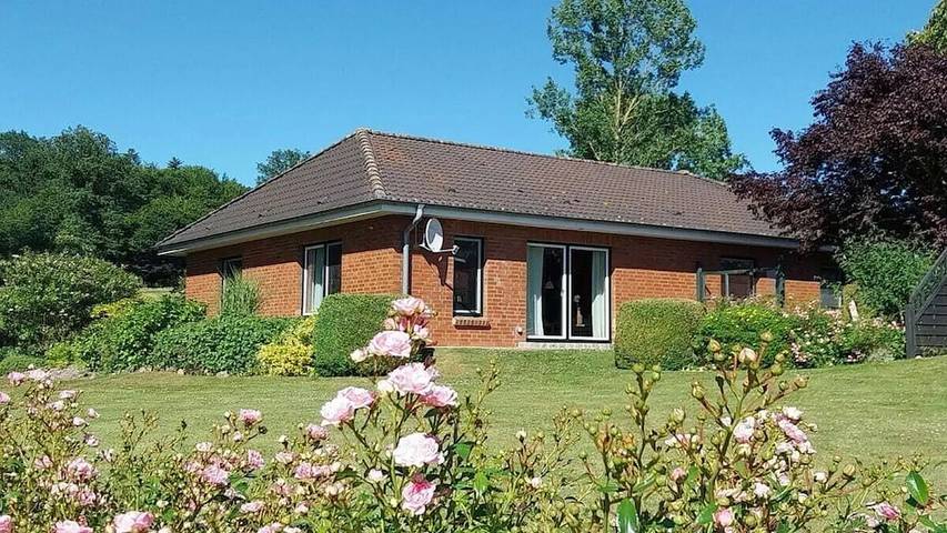 Ferienhaus für 6 Personen, mit Terrasse in Grebin