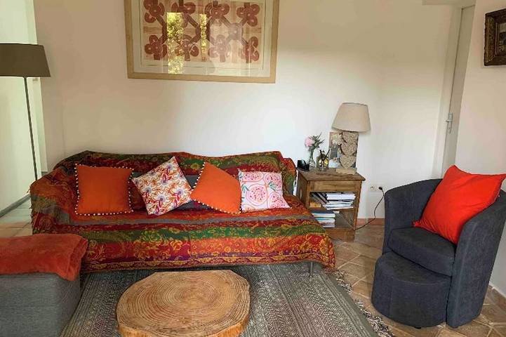 A charming little cottage in the land of cicadas! Pets Allowed in Aubagne, Costa mediterránea (Francia)