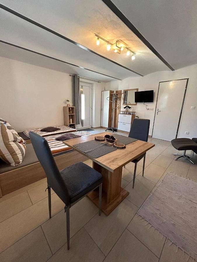 Gîte pour 3 personnes, avec jardin dans Szentgotthard