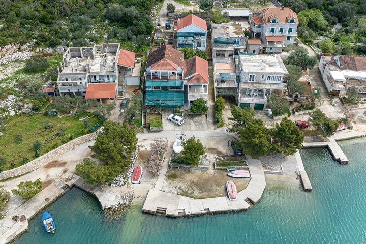 Ganze Wohnung, 2-Zimmer-Ferienwohnung mit Terrasse und Meerblick Luka Dubrava, Peljesac -b in Dubrovnik-Neretva
