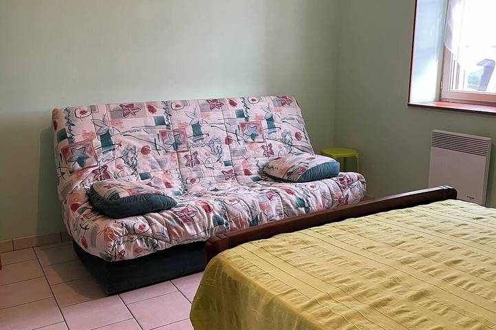 Location de vacances pour 8 personnes, avec terrasse et jardin, animaux acceptés à Sommant - 3