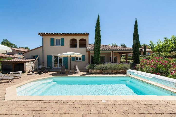Villa voor 8 personen, with zwembad and balkon as well as tuin in Vallon-Pont-d'Arc