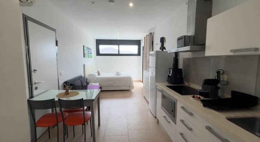 Location de vacances pour 4 personnes, avec vue ainsi que jardin et piscine, animaux acceptés dans Las Negras - 2